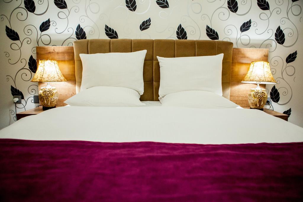 Issam Hotel & Spa Sheki Exterior photo